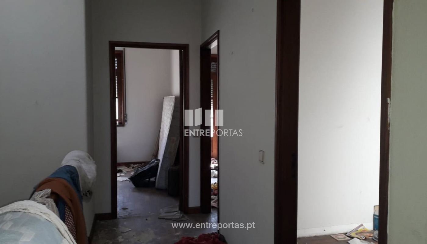 House in Povoa de Varzim - Image 5