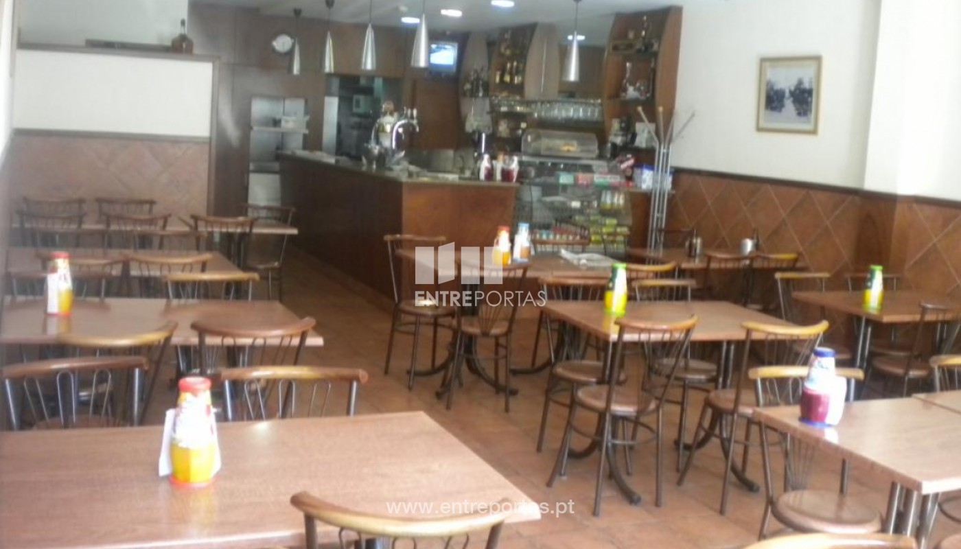 Trespasse de café no centro da cidade, Póvoa de Varzim