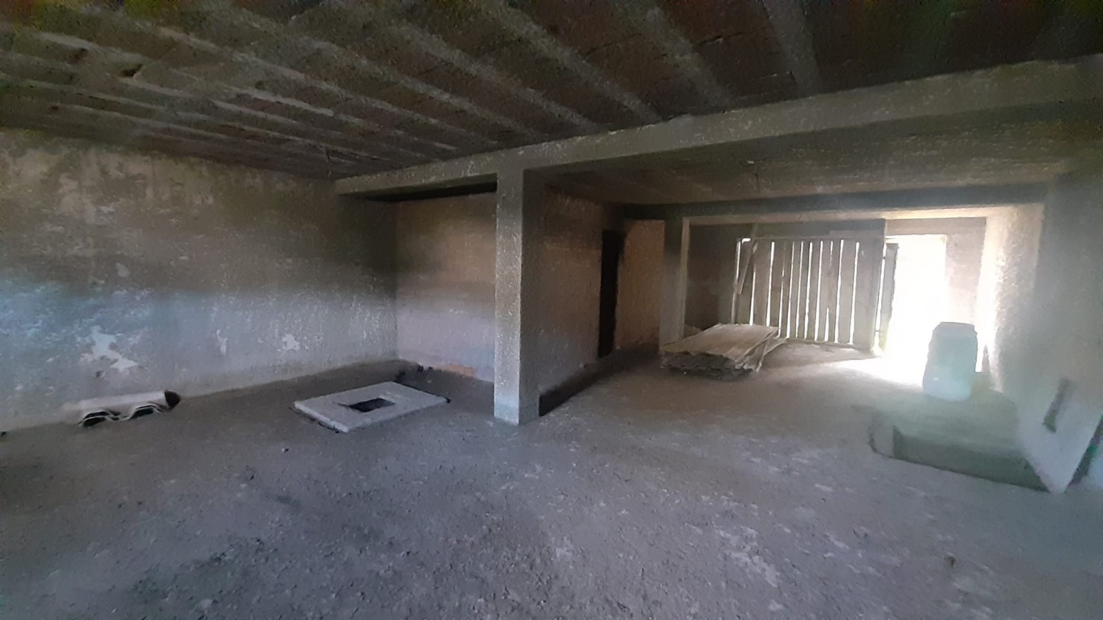 Venda de Lote com 235 m2, Gemunde, Maia