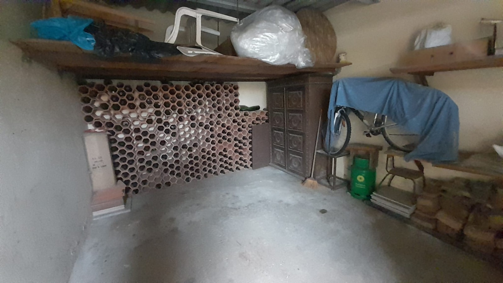 pv10742-5jpeg