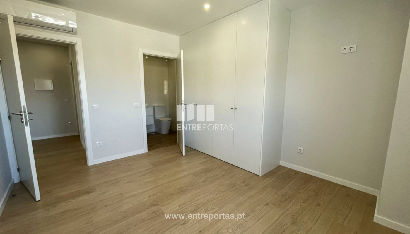 House in Povoa de Varzim - Image 5