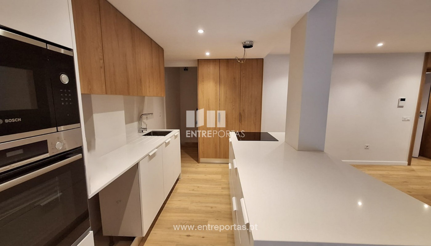 House in Povoa de Varzim - Image 5