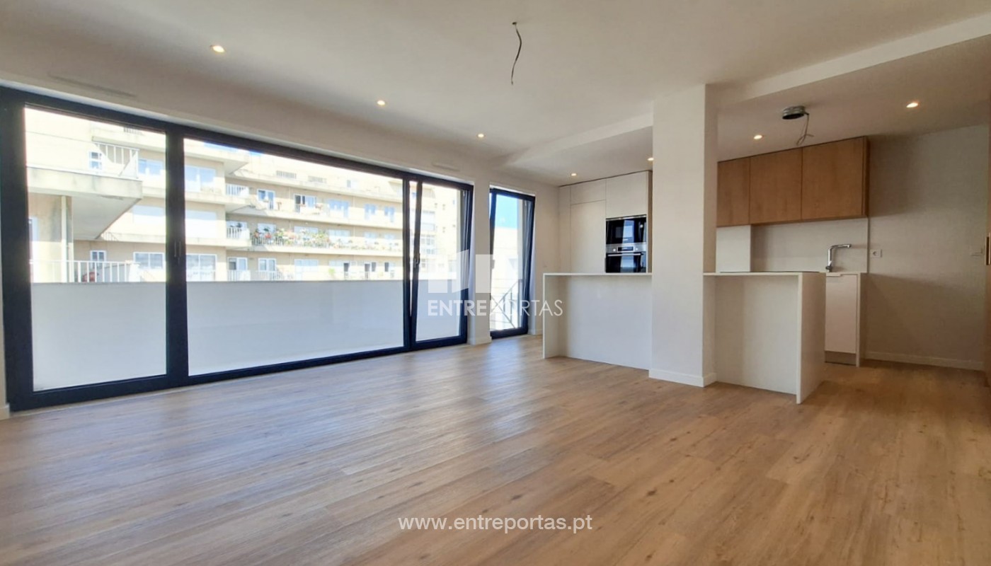 House in Povoa de Varzim - Image 2