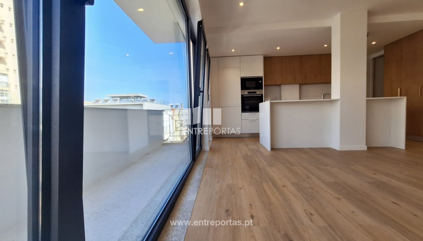 House in Povoa de Varzim - Image 3