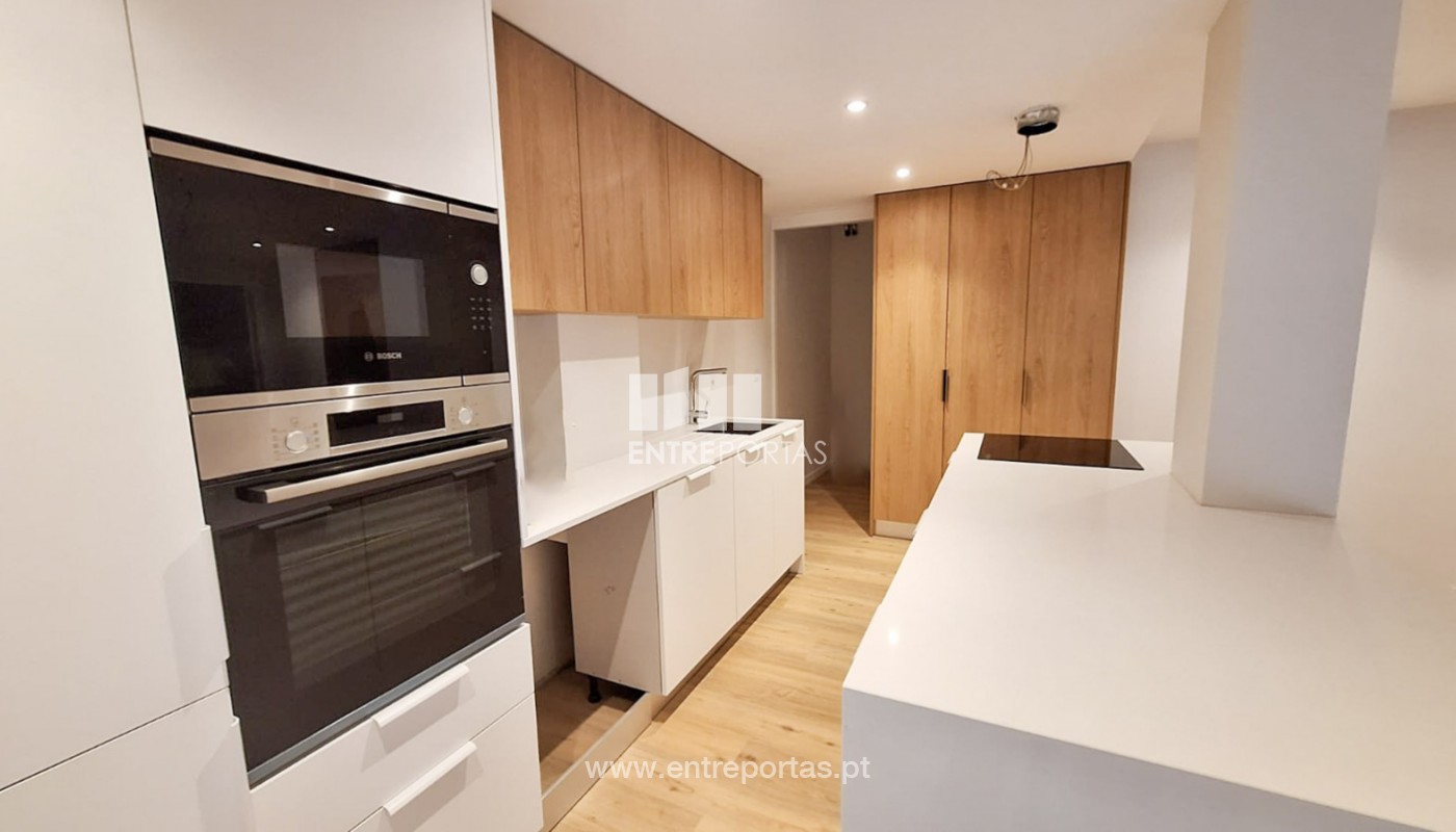 House in Povoa de Varzim - Image 4