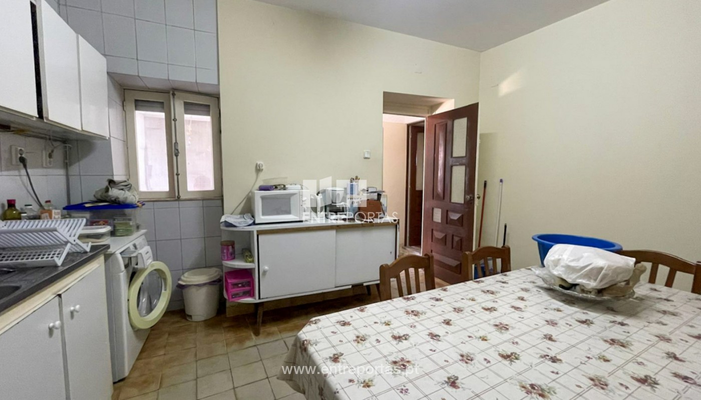 House in Povoa de Varzim - Image 3