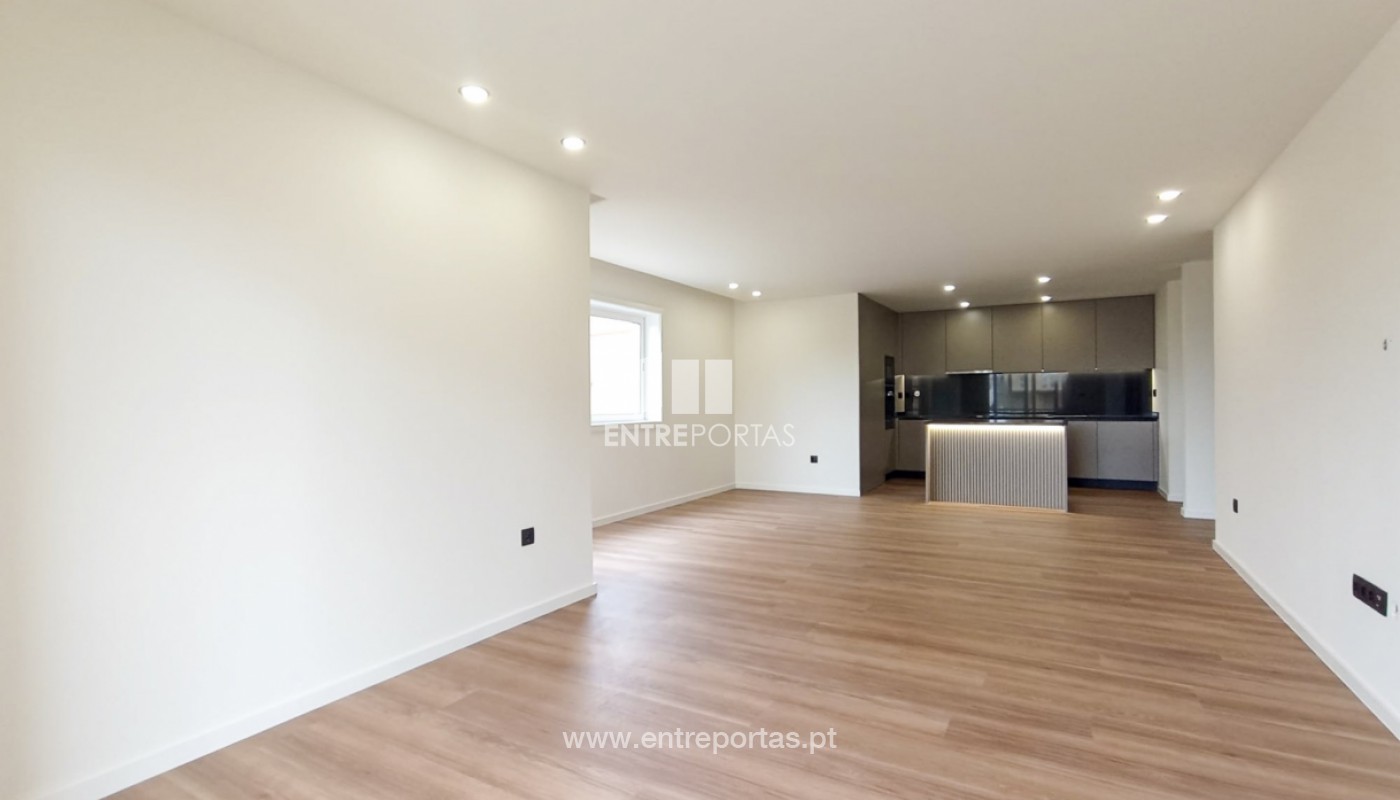 House in Povoa de Varzim - view 1