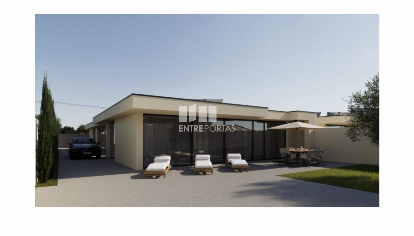 House in Povoa de Varzim - Image 3