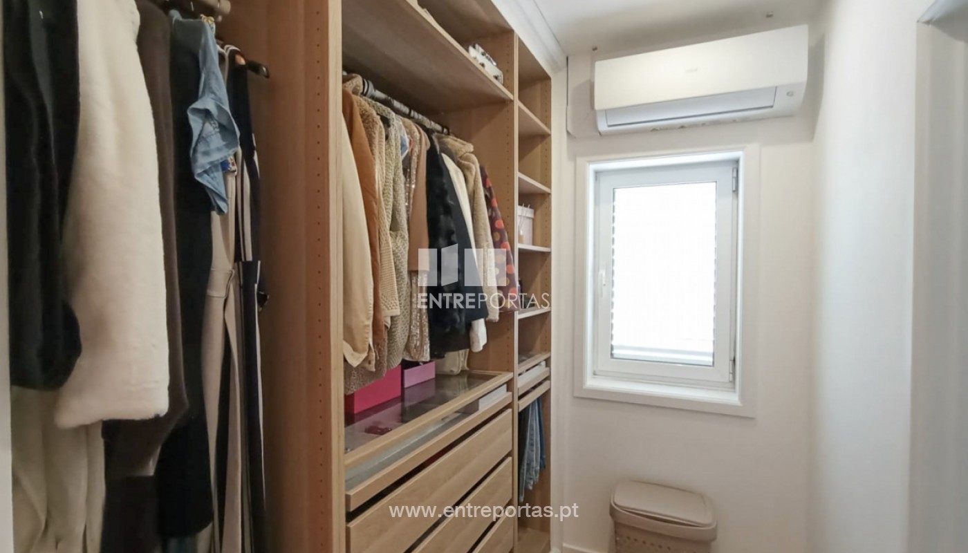 House in Povoa de Varzim - Image 4