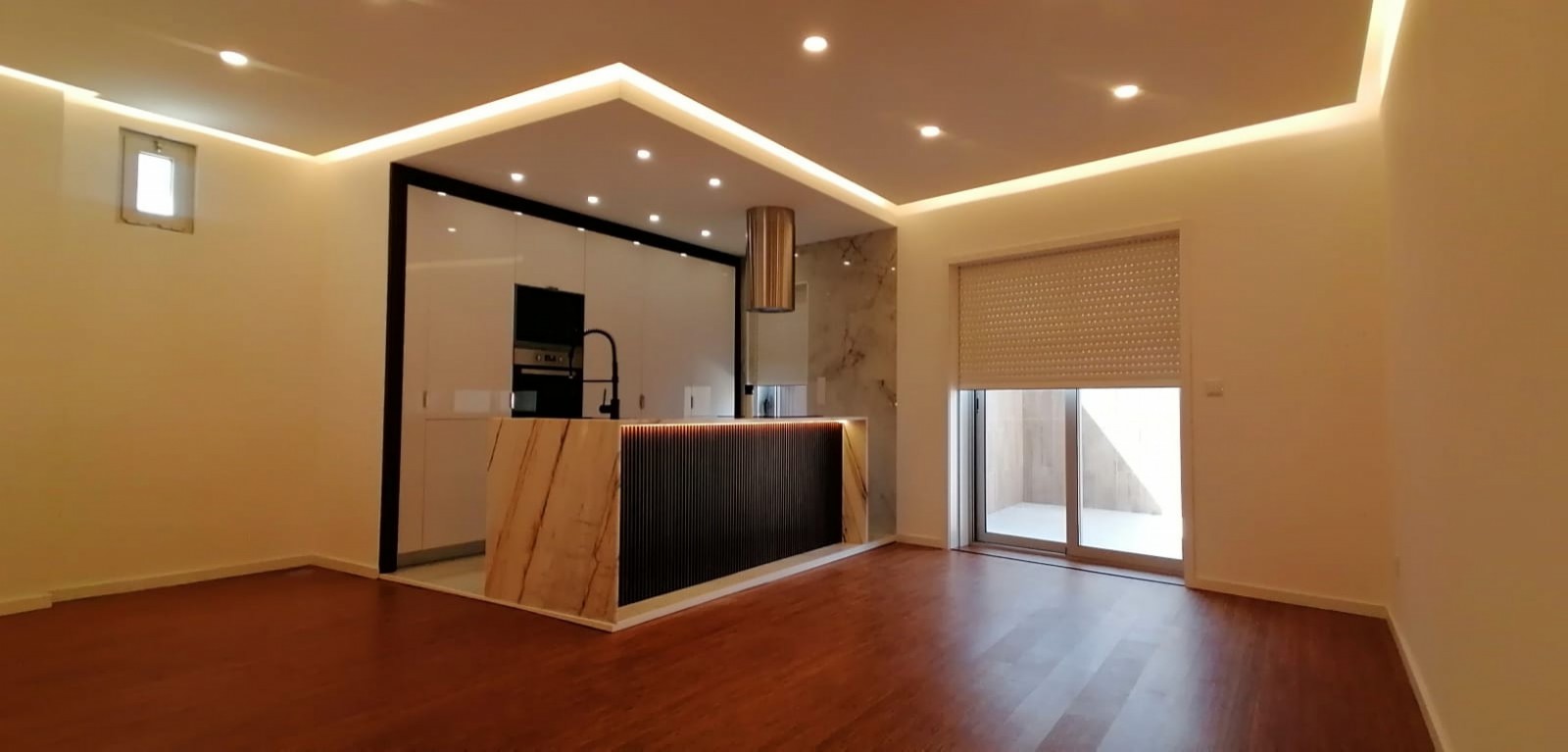 pv10735-novas-21jpeg