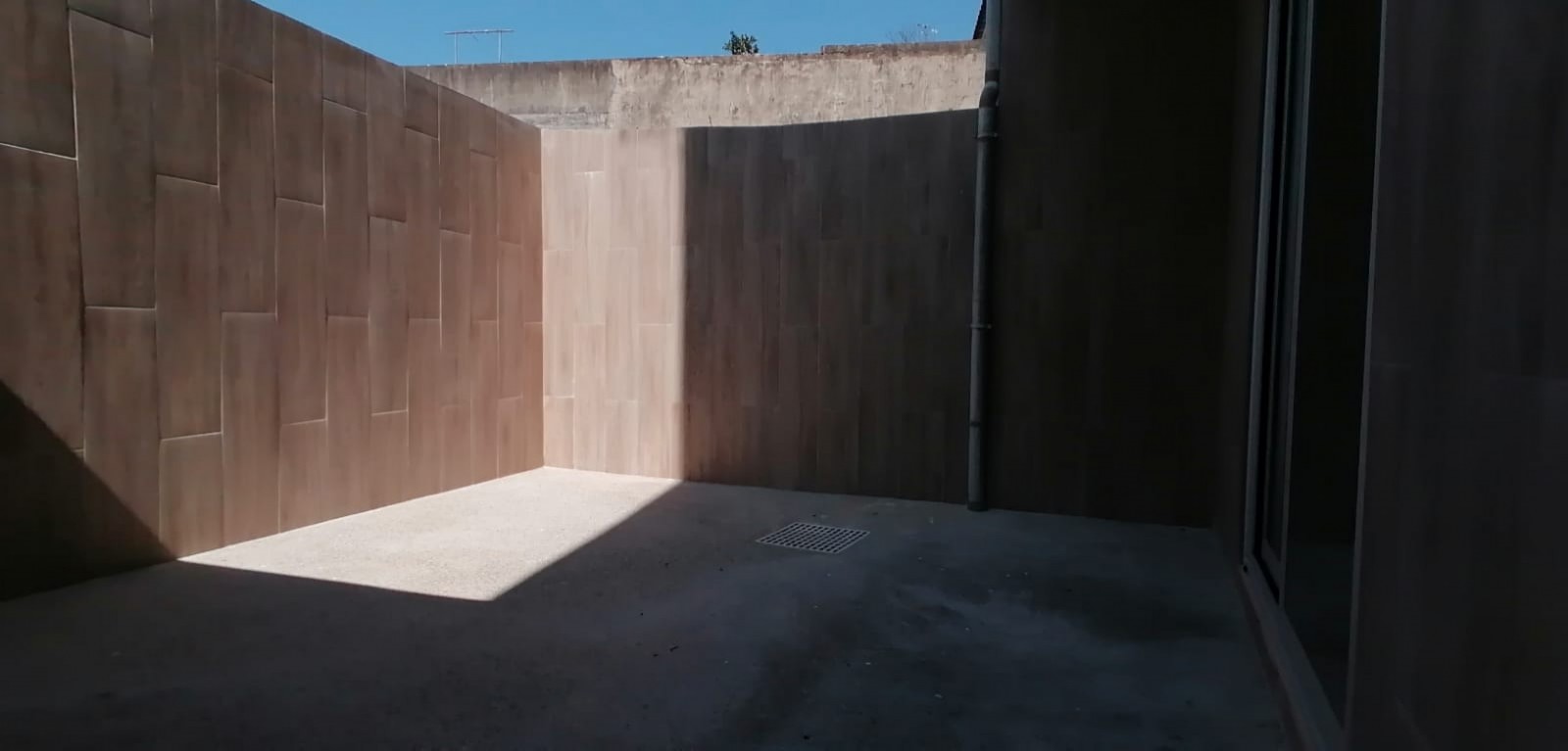 pv10735-novas-28jpeg