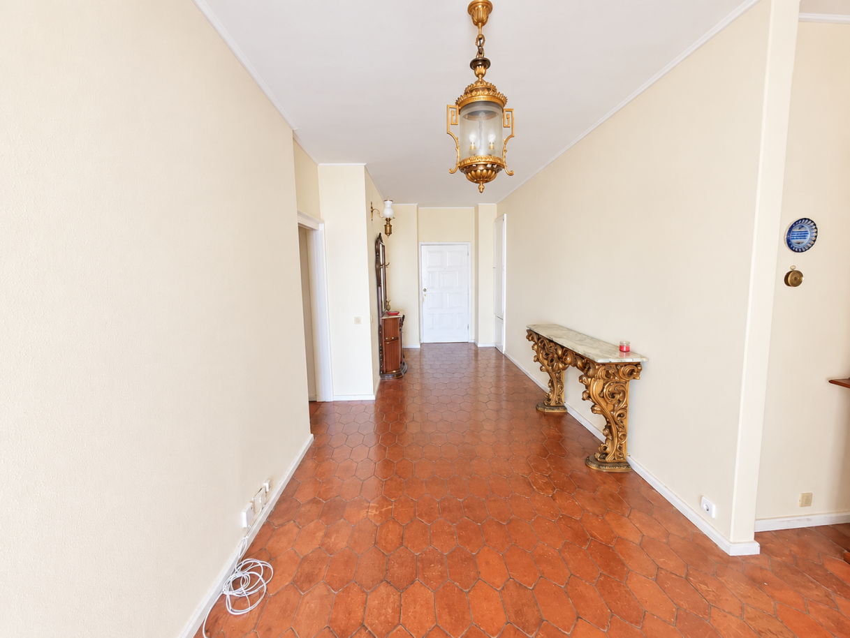 corredor-classico-com-azulejos-terracotapng
