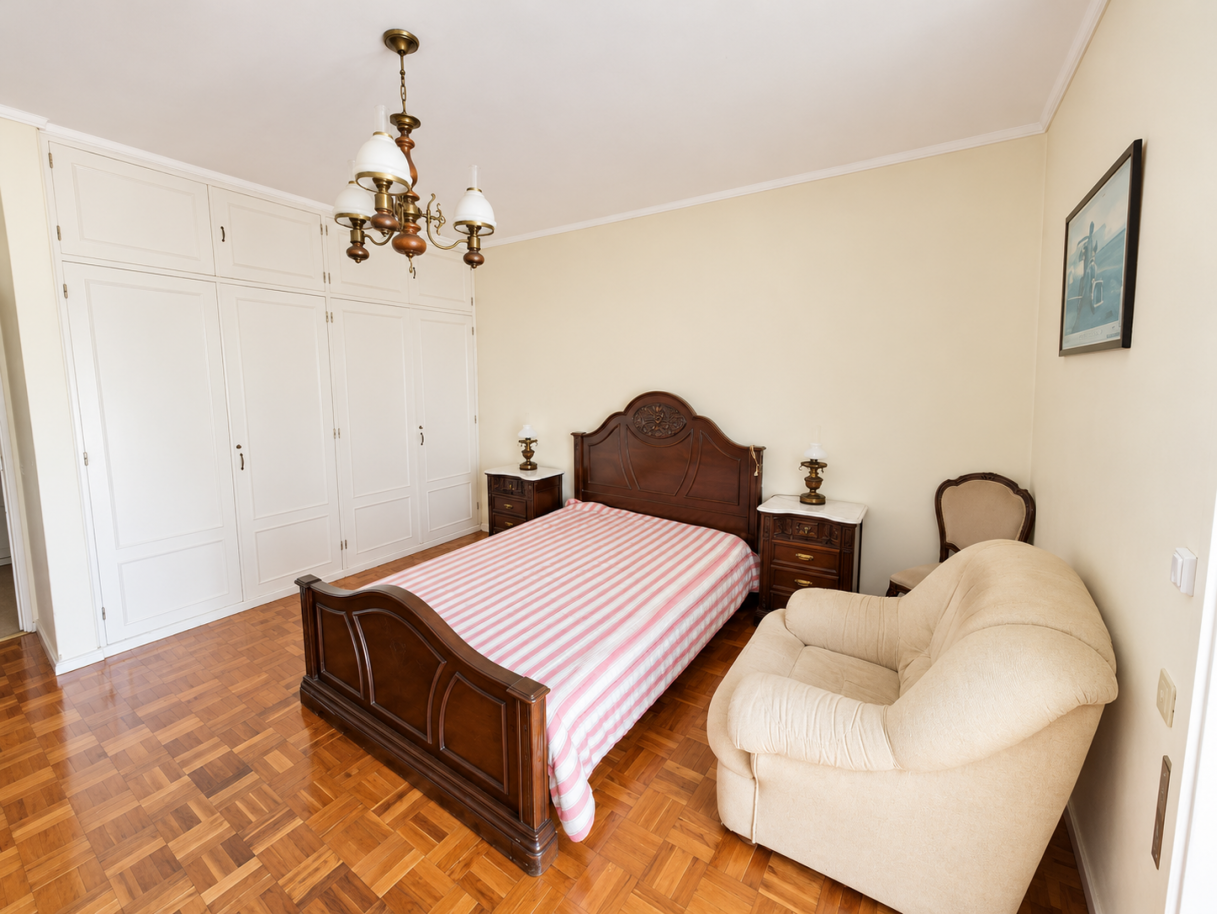 quarto-classico-com-cama-entalhadapng