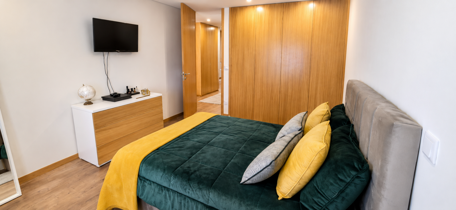 quarto-moderno-verde-e-mostardapng