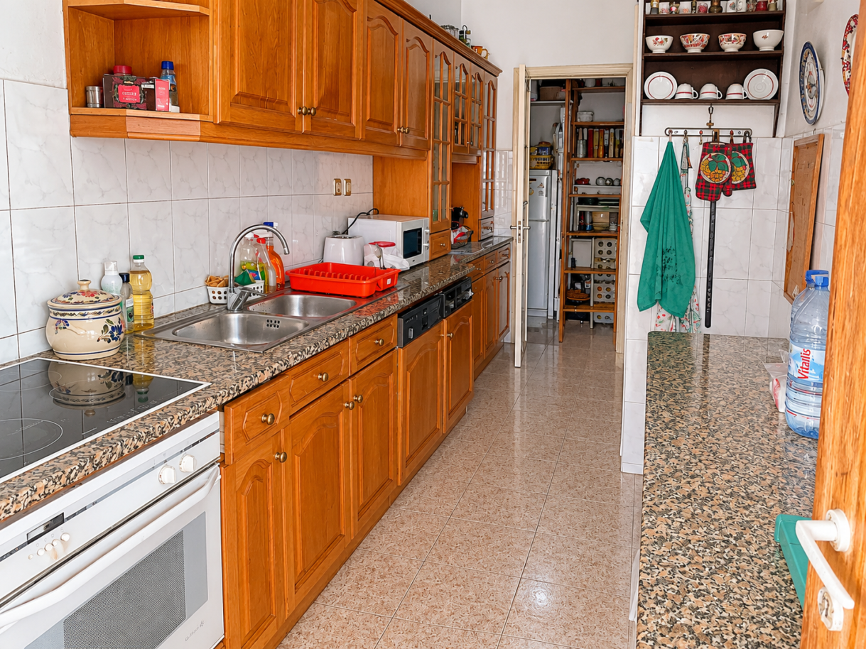 cozinha-galley-tradicional-e-acolhedorapng