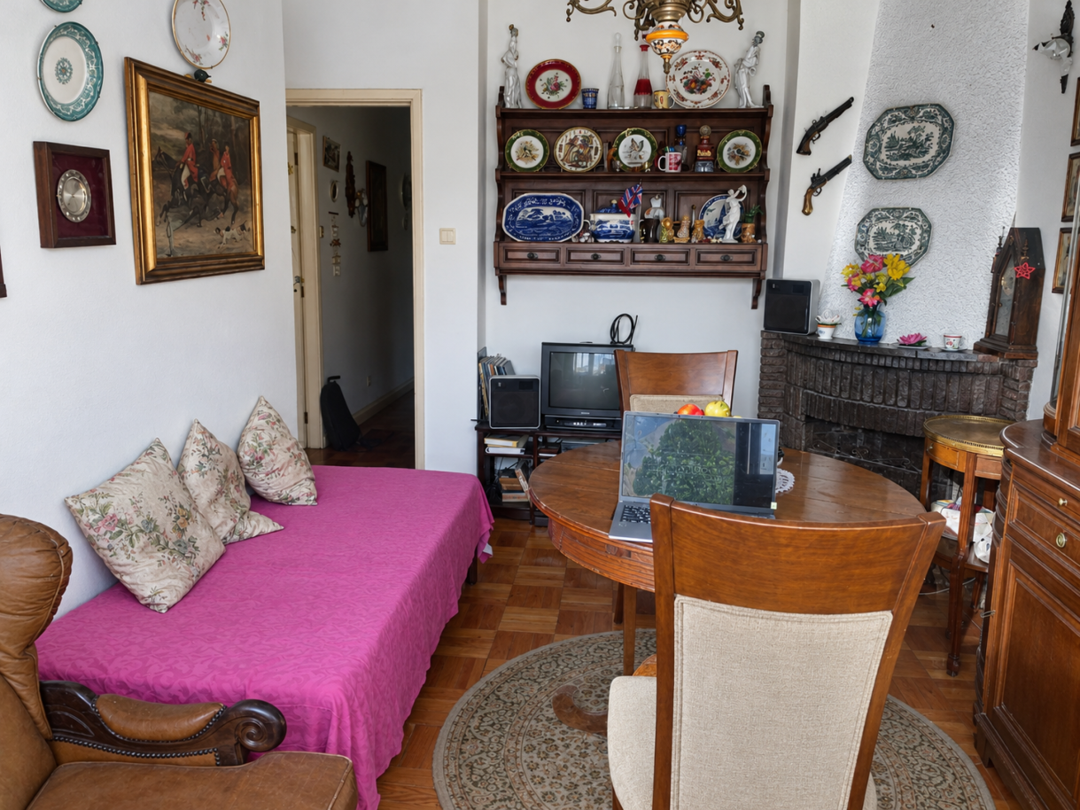 sala-vintage-repleta-de-antiguidadespng